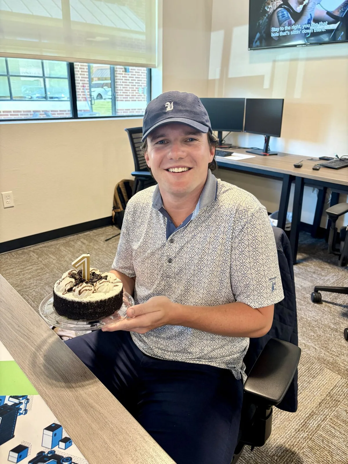 A Freight Flex employee celebrating a work anniversary